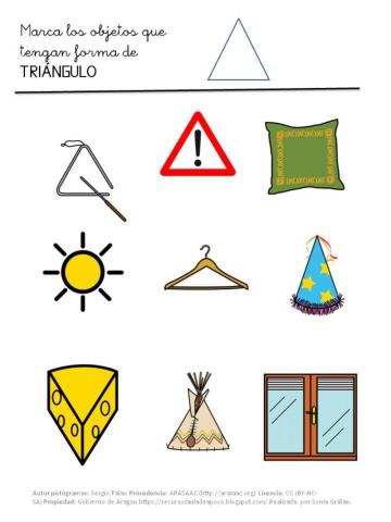 Triángulo con objetos