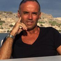 Profile picture for user azarogiann