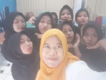 Profile picture for user dinamaulani13