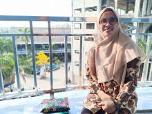 Profile picture for user YeniindriW.