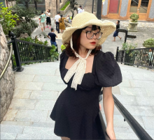 Profile picture for user minhnguyet1112