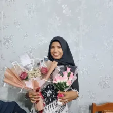 Profile picture for user dheevela