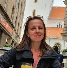 Profile picture for user J_Dombrovska