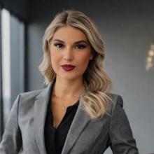 Profile picture for user teacherthayss